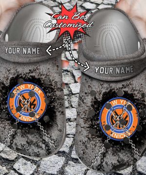 Basketball Unisex Clogs NY Knicks Personalized Chain Breaking Wall Clog Shoes