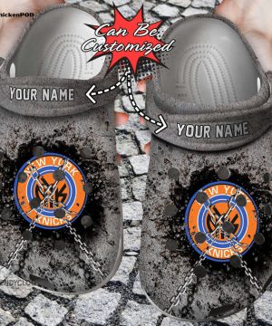 Basketball Unisex Clogs NY Knicks Personalized Chain Breaking Wall Clog Shoes Basketball Unisex Clogs NY Knicks Personalized Chain Breaking Wall Clog Shoes