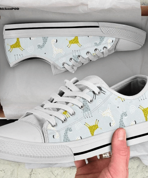 Colorful Giraffes, Cartoon Pattern Low Top Shoes Gift for Men Women